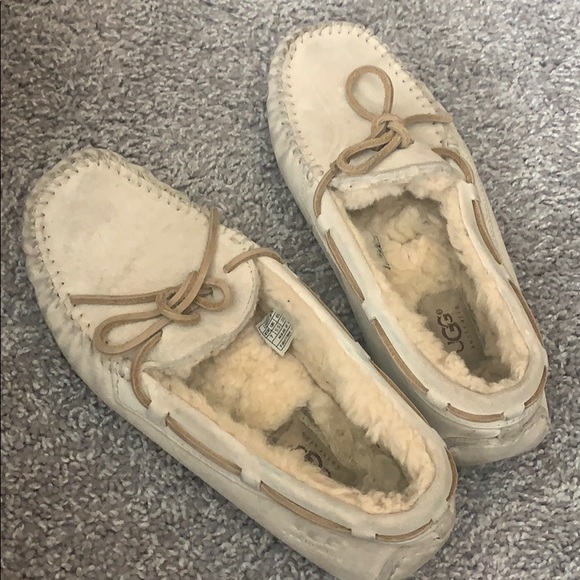 UGG Australia moccasins size 7 light tan - Picture 3 of 4